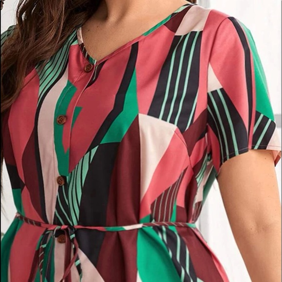 Boho Plus Size Geo Abstract Print Button through Dress - Picture 4 of 14